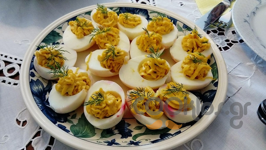 Αυγά γεμιστά μερακλίδικα