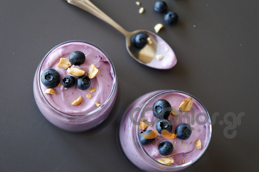 Μους τυριού με μύρτιλα (blueberry cheese mousse)