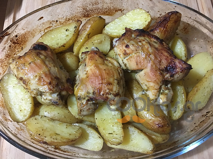 Μπουτάκια κοτόπουλο με πατάτες στο φούρνο
