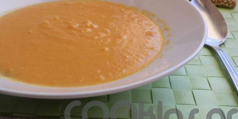 Σούπα καρότου με κάρυ και θυμάρι