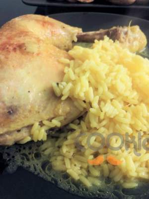 Κοτόπουλο με ρύζι στο φούρνο