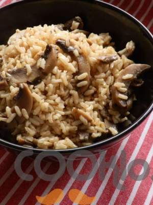 Καστανό ρύζι με μανιτάρια
